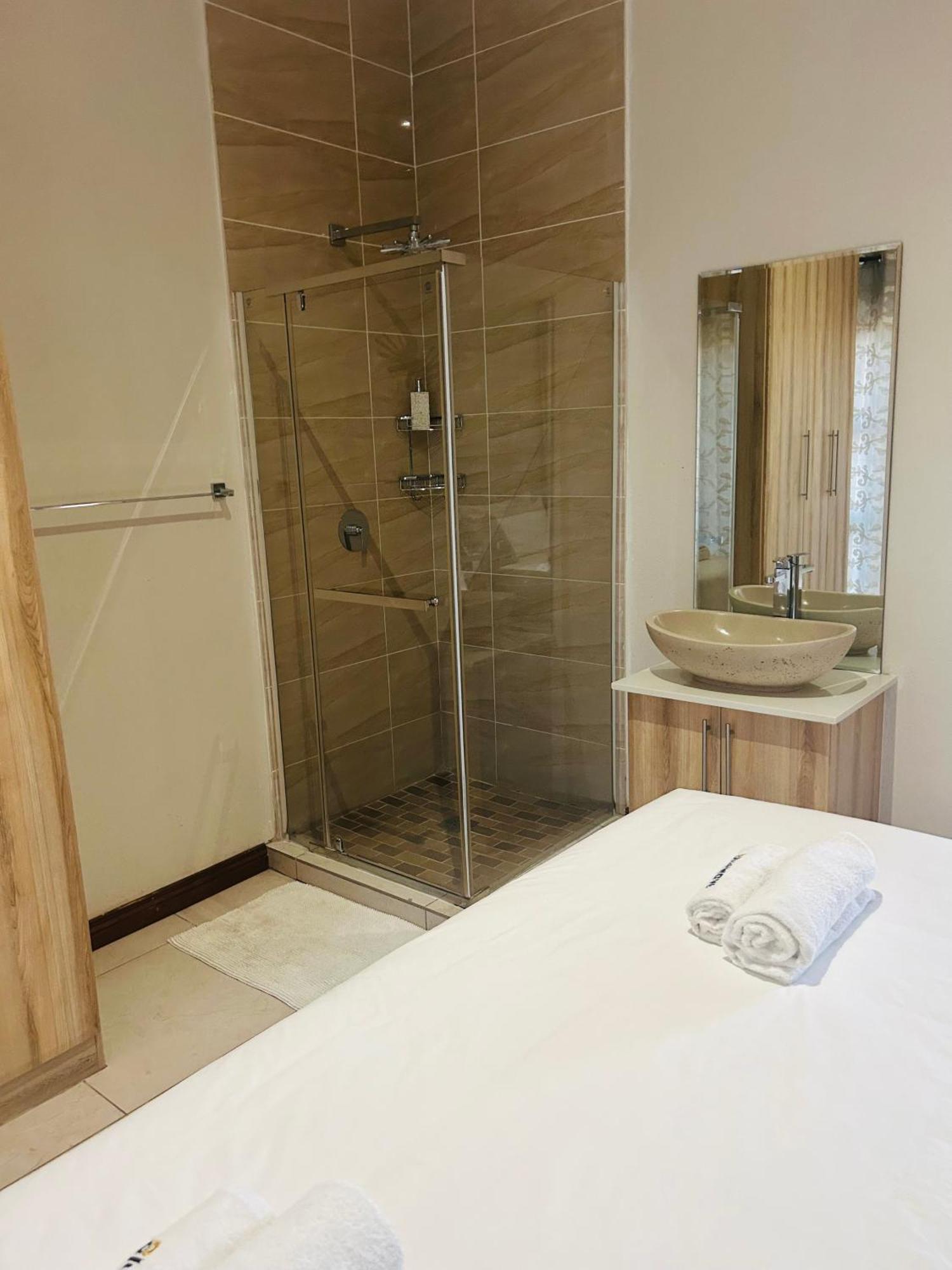 Bluewave Lifestyle Villa Hartbeespoort Extérieur photo