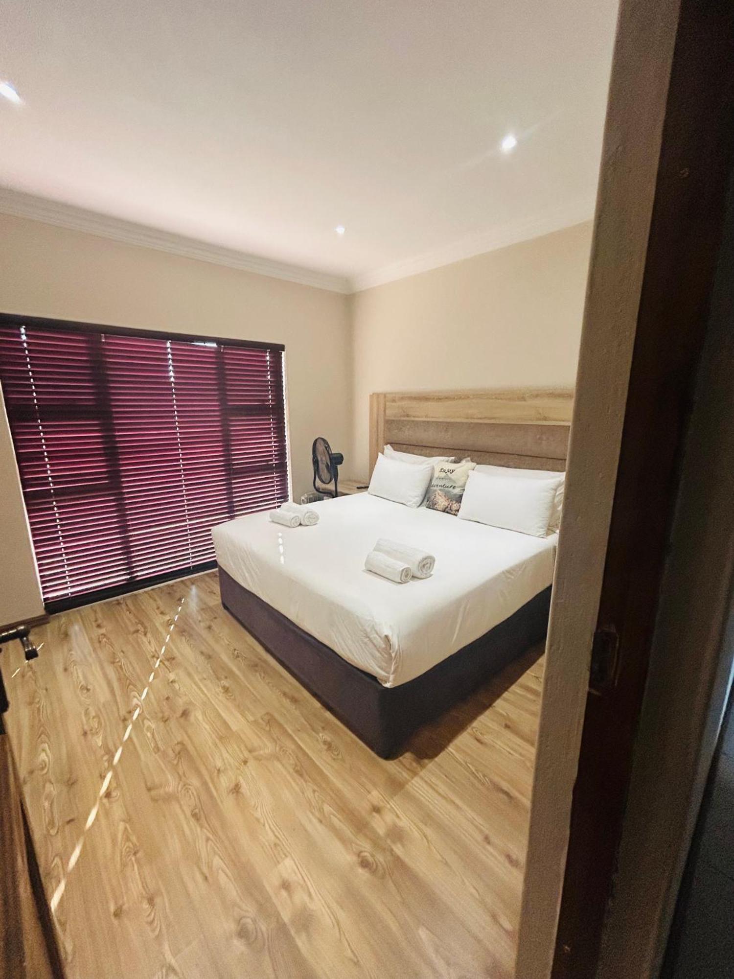 Bluewave Lifestyle Villa Hartbeespoort Extérieur photo