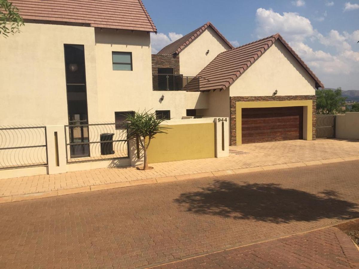 Bluewave Lifestyle Villa Hartbeespoort Extérieur photo