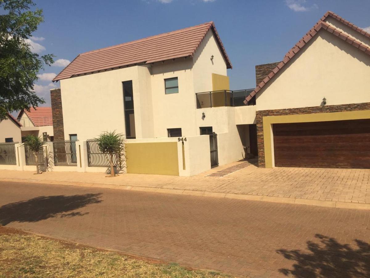 Bluewave Lifestyle Villa Hartbeespoort Extérieur photo